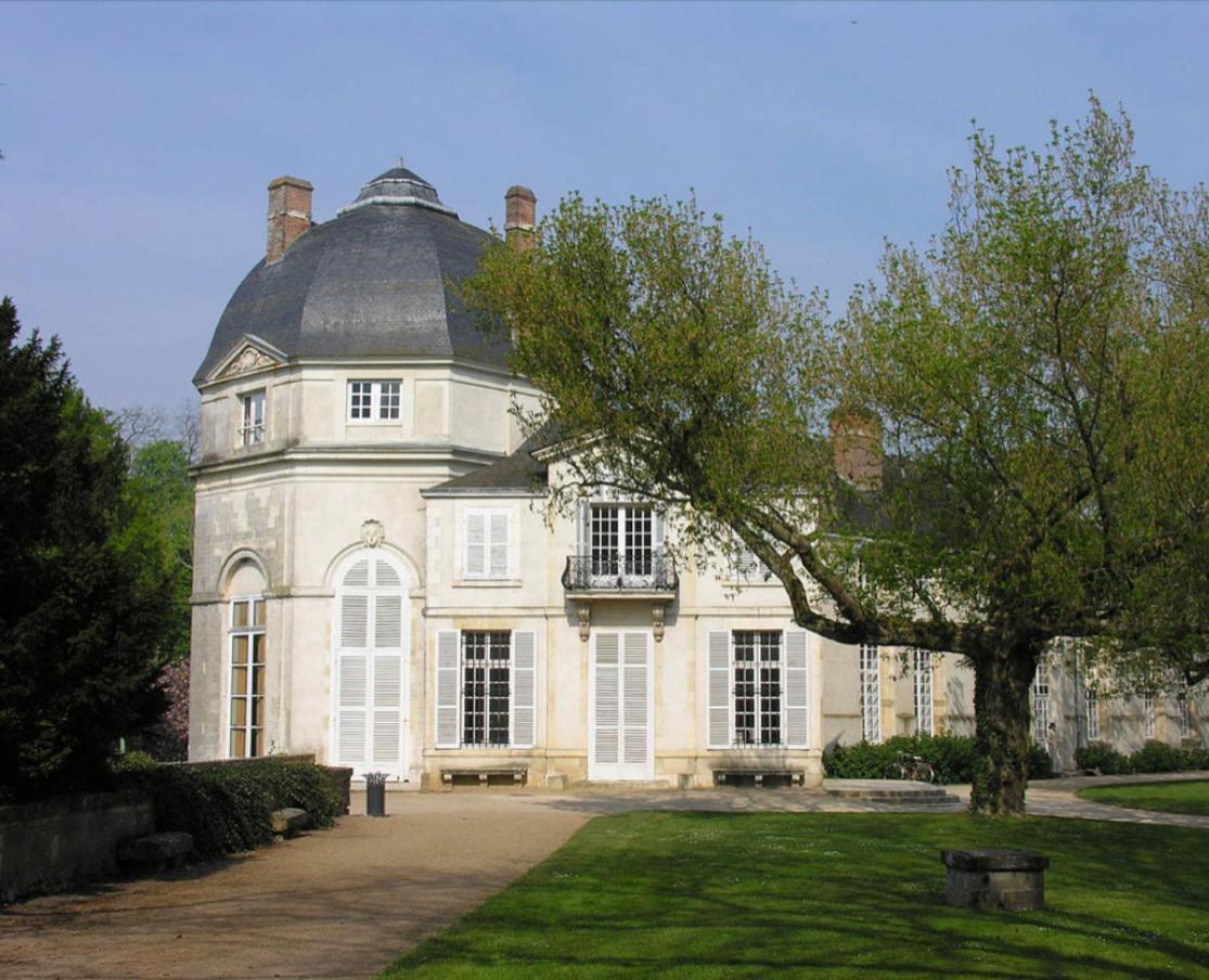 *** Domaine Des Noyers - Proche Centre Ville Châteauneuf-sur-Loire Exterior foto